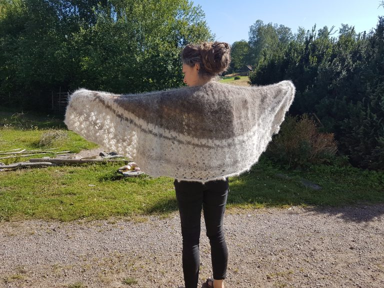 Eia shawl