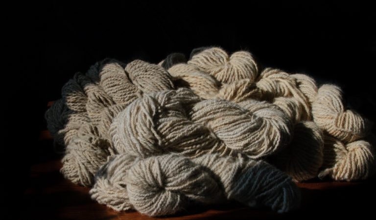 Manuel yarn