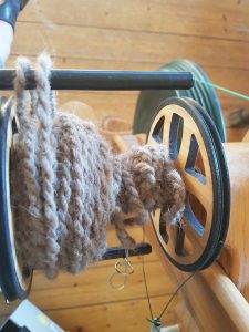 yarn of akita wool